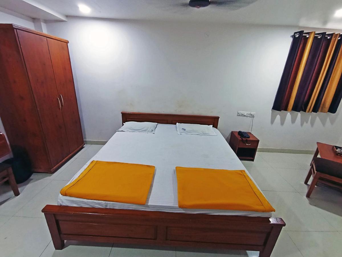 Staymaker Shri Shakti Residency Hubli Exterior foto
