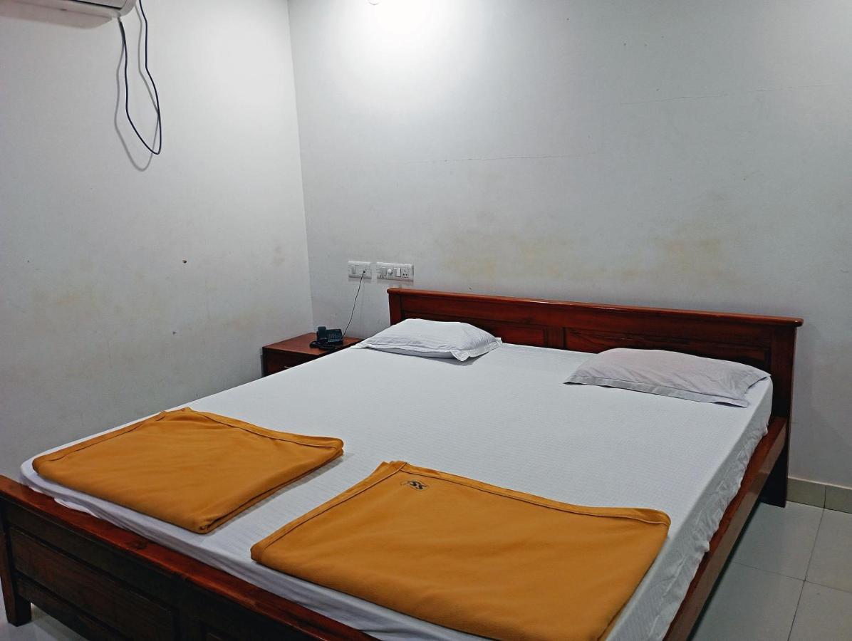 Staymaker Shri Shakti Residency Hubli Exterior foto