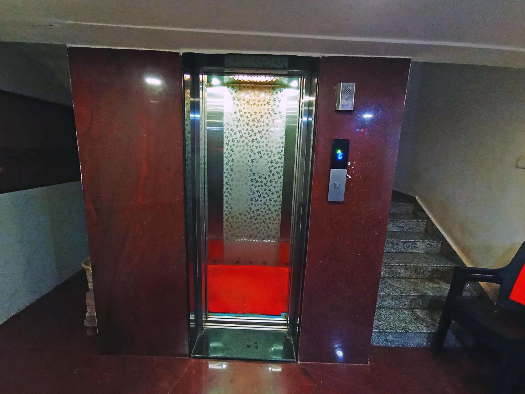 Staymaker Shri Shakti Residency Hubli Exterior foto